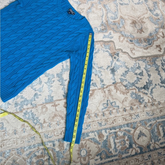 Gorgeous cable knit sweater by Lands’s End perfect as a pop of color size M - Picture 9 of 9